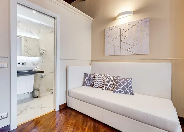 Trevi Private By Premium Collection Pensión