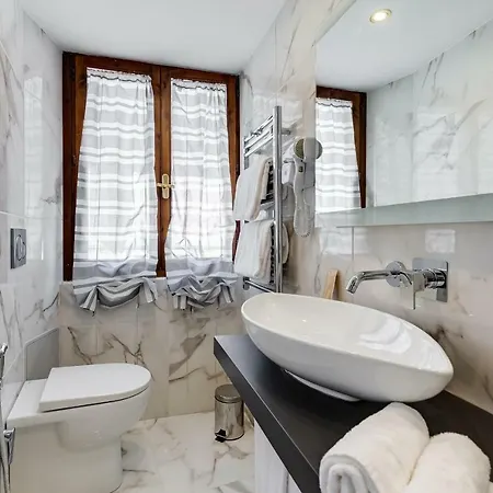 Trevi Private By Premium Collection بيت ضيافة
